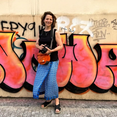 Buying Original Paintings by Julie Swinsco